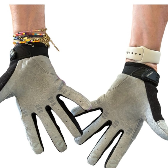 GIANT Women’s Full Finger Cycling Gloves (S) - Picture 2 of 7